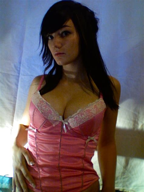 ᐅ Cute Emo Teen With Some Big Boobs