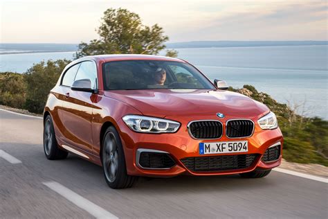 bmw  series hatchback  pictures carbuyer