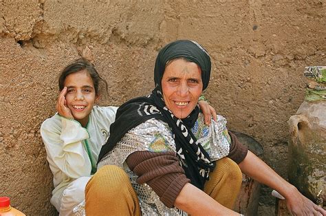 villagers on the edge of the sahara desert morocco sahara desert