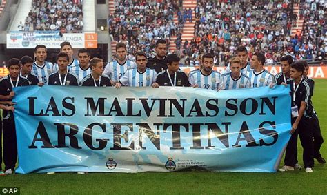 argentina face fifa disciplinary action after players posed with falklands banner before