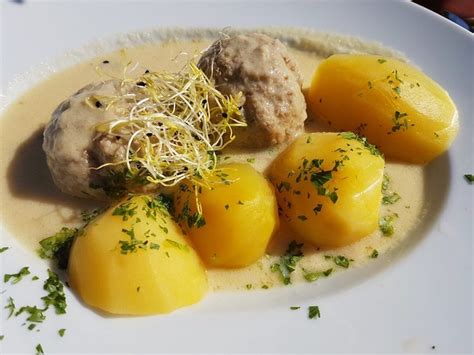 traditional german food  german dishes   love  executive thrillseeker