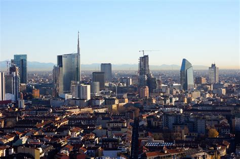 milan city in italy sightseeing and landmarks thousand wonders