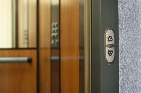 reasons  modernize  elevator peak elevator