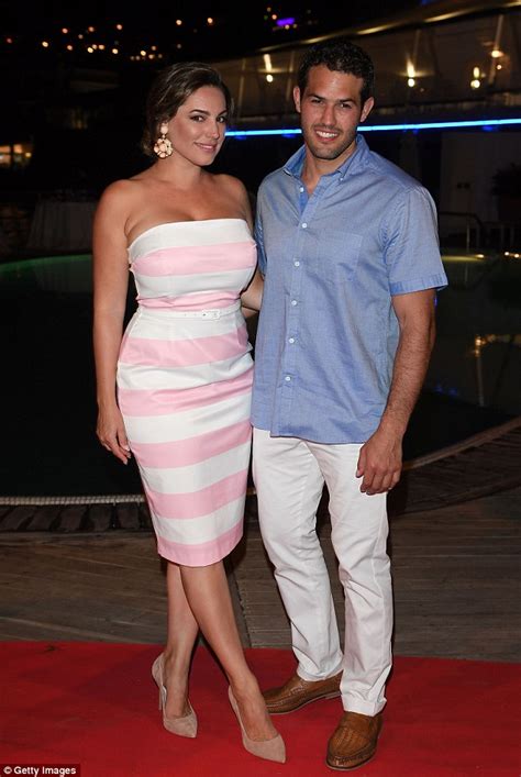 Kelly Brook Flaunts Her Chest As She And Jeremy Parisi