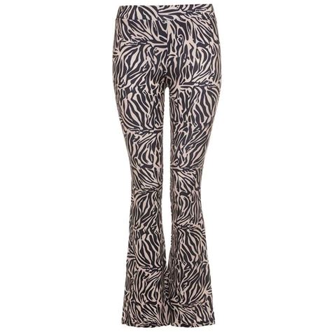 flared pants met zebra print beige broeken broeken beige broek modetrends