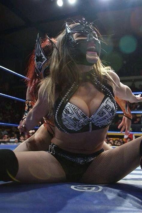 La Jarochita With Sexy Star In A Bit Of Trouble In A Match In Mexico