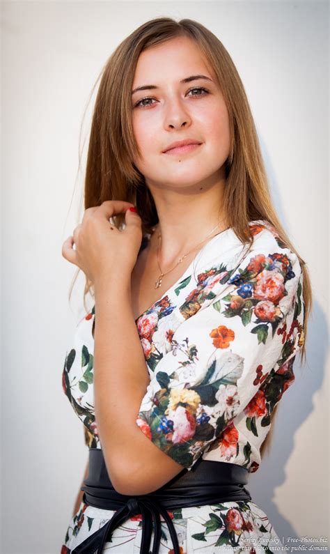 photo of an 18 year old girl photographed by serhiy lvivsky in august