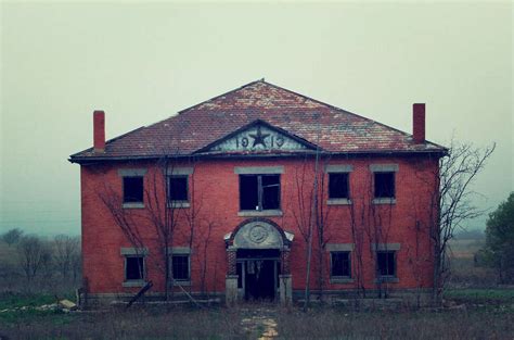 16 Creepy Abandoned Homes Throughout Texas