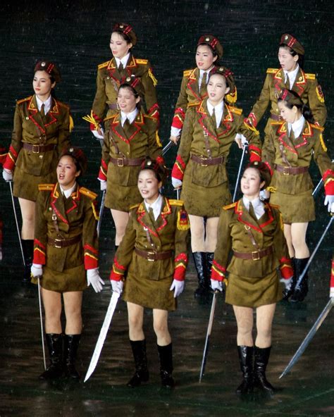mass game sexy soldiers north korea 北朝鲜 北朝鮮、女性兵士、ミリタリー