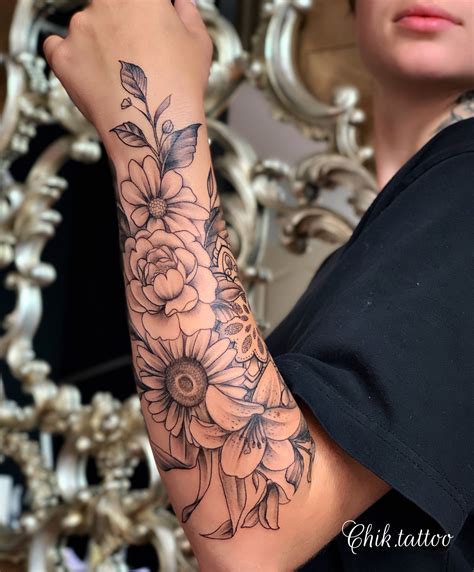 Pin By Júlia Silva On Chik Tattoo Sleeve Tattoos For Women Forearm