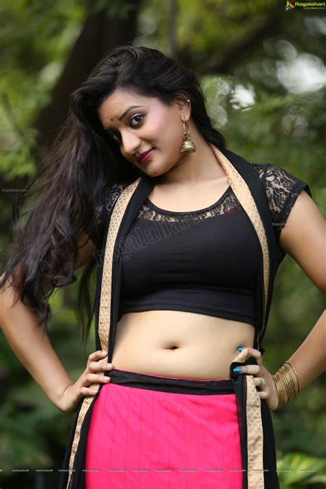 janani spicy hot actress hot saree hot navel hot cleavage photos a2z viral videos