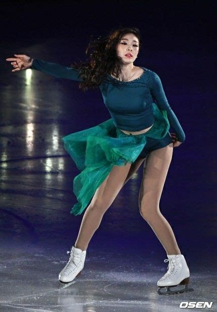 Pin By Amazing World On 연아 아이스쇼 Figure Skating Figure Skating