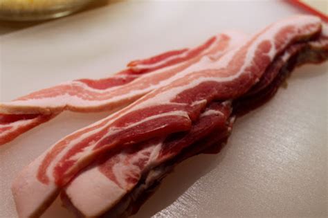 cook  dine  pigging   bacon