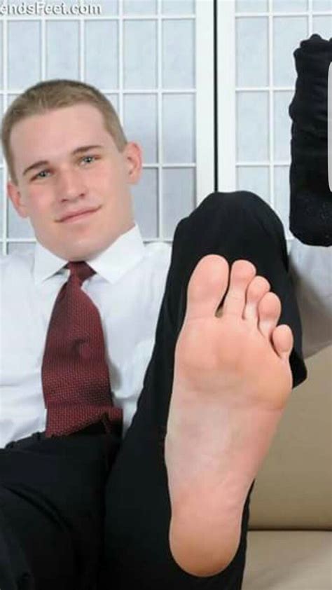 pin by male beauty on hommes pieds in 2020 gorgeous feet barefoot men male feet