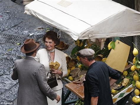Sophia Loren Shoots Scenes For Son S Feature Film In First Big Screen