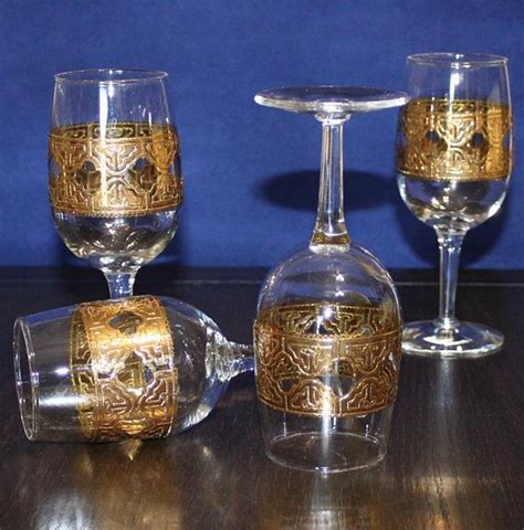 Vintage Set Of 4 Gold Encrusted Wine Glasses Etsy Wine Glasses