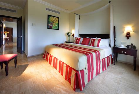 Grand Palladium Jamaica Resort And Spa All Inclusive Classic Vacations
