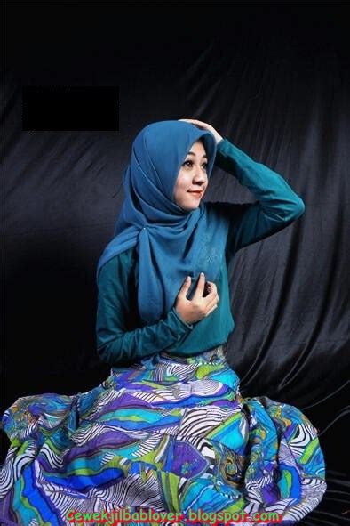 Photo Model Freelancer Cantik Berjilbab Bisa Dibooking Kumpulan Foto