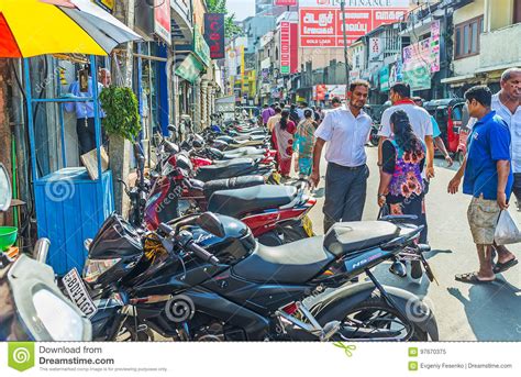 crowded streets  colombo editorial image image  architecture sightseeing