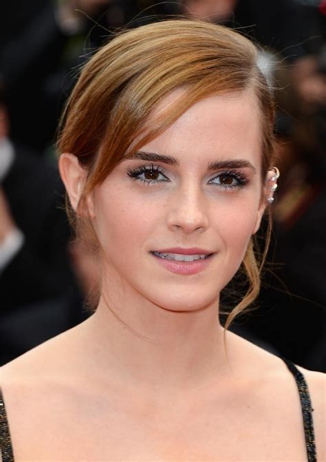 Emma Watson S Bold Cleavage Show