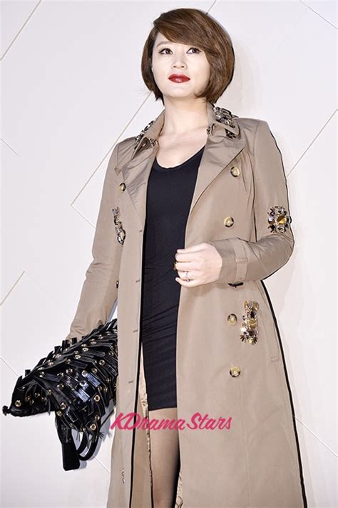 Kim Hye Soo S Sexy Style At Burberry Launching Event [sep