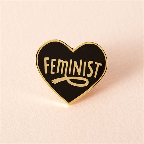 pin s émaillé coeur féministe par punky pin s