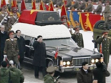 Crowds Pack Snowy Route For Kim Jong Il S Funeral The Independent