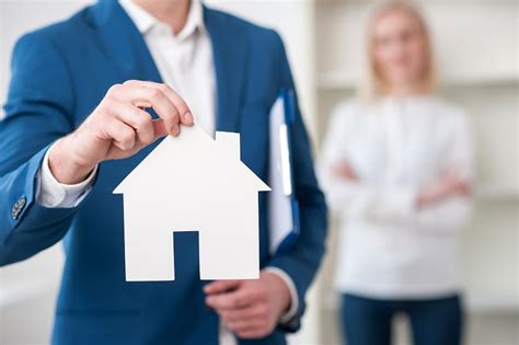 4 questions to ask when choosing a real estate agent