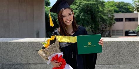 Analyn Barro Gets Her Degree After Temporarily Quitting School For