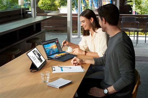 asus giới thiệu zenbook duo 14 ux482 laptop 14” 2 màn hình mỏng nhẹ