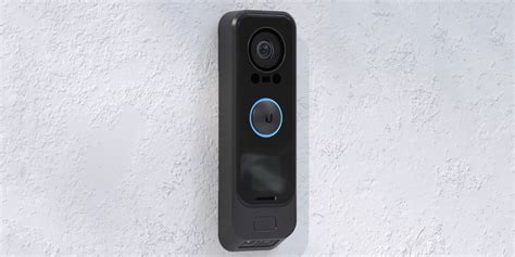 unifi  doorbell pro debuts  dual camera design totoys
