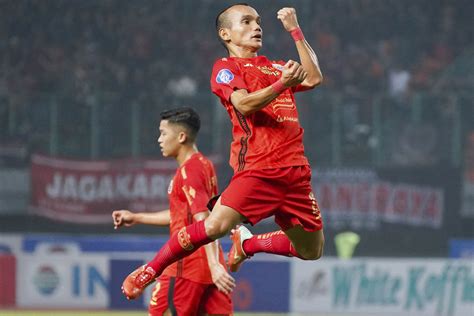 review persija  bhayangkara fc persija raih kemenangan pertama