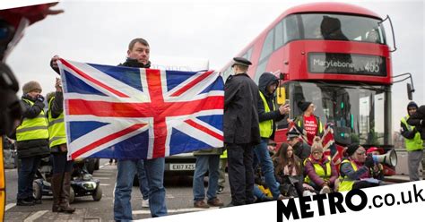 pro brexit yellow vest protesters block westminster bridge metro news