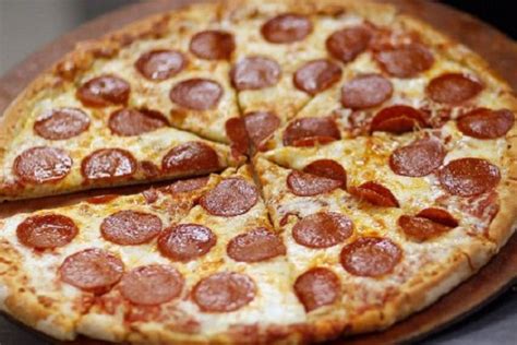 una pizza tan saludable  se puede comer tres veces al  sabrosia nueva mujer