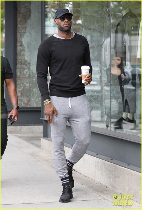 Full Sized Photo Of Lebron James Wears Very Tight Pants 11 Photo