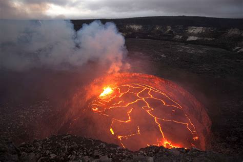 hawaii  harnessing volcano energy    renewable business insider