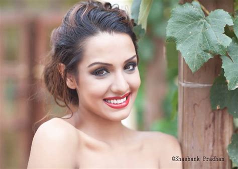 15 beautiful smiling pictures of nepali actress priyanka