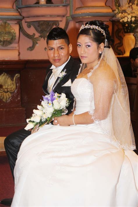 gambar manusia wanita sepasang romantis gaun pengantin pengantin