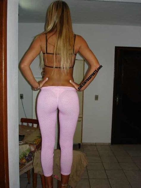 Tight And Tanned Girls In Yoga Pants