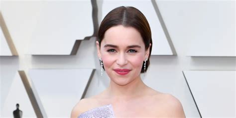 Emilia Clarke Wore Long Brown Hair For The 2019 Emmys