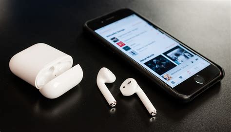 airpods  action