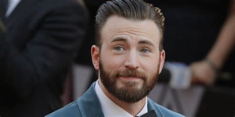 Chris Evans Uses Attention From Nude Leak To Urge People To Vote Did