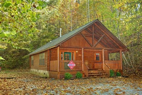 A Peaceful Getaway Smokies Honeymoon Cabin Near Dollywood