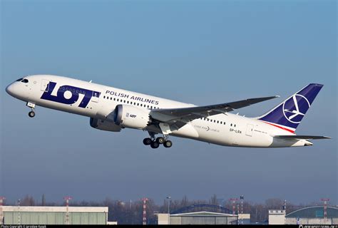 lot polish airlines  launch singapore warsaw service