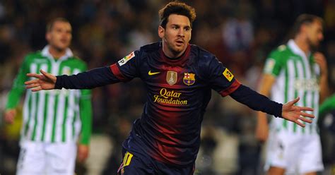 messi breaks 40 year record with 86th goal of 2012