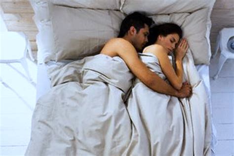 The Most Popular Sleeping Positions Of Couples And Its