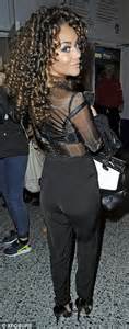 chelsee healey watches beyonce perform final manchester