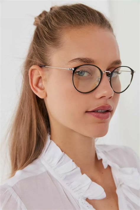 Pin By Fernanda Barros On óculos Glasses For Your Face Shape Fashion