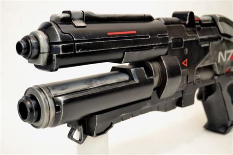 N7 Assault Rifle Replica From Mass Effect 3 Gadgetsin