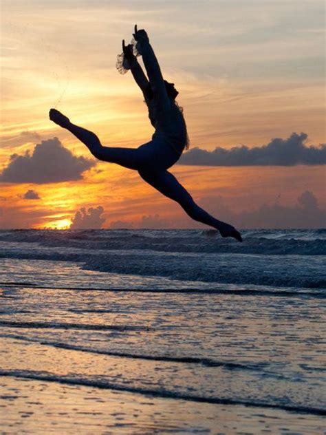 dance in the sunset on the beach peaceful corner ☮ pinterest